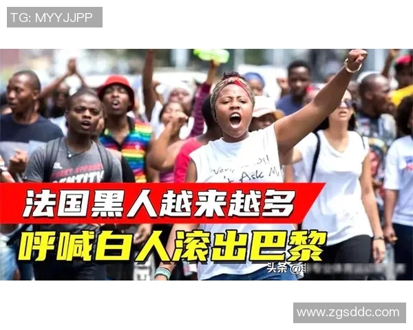 世界足球明星中肤色最深的几位球员盘点与他们的成就分析
